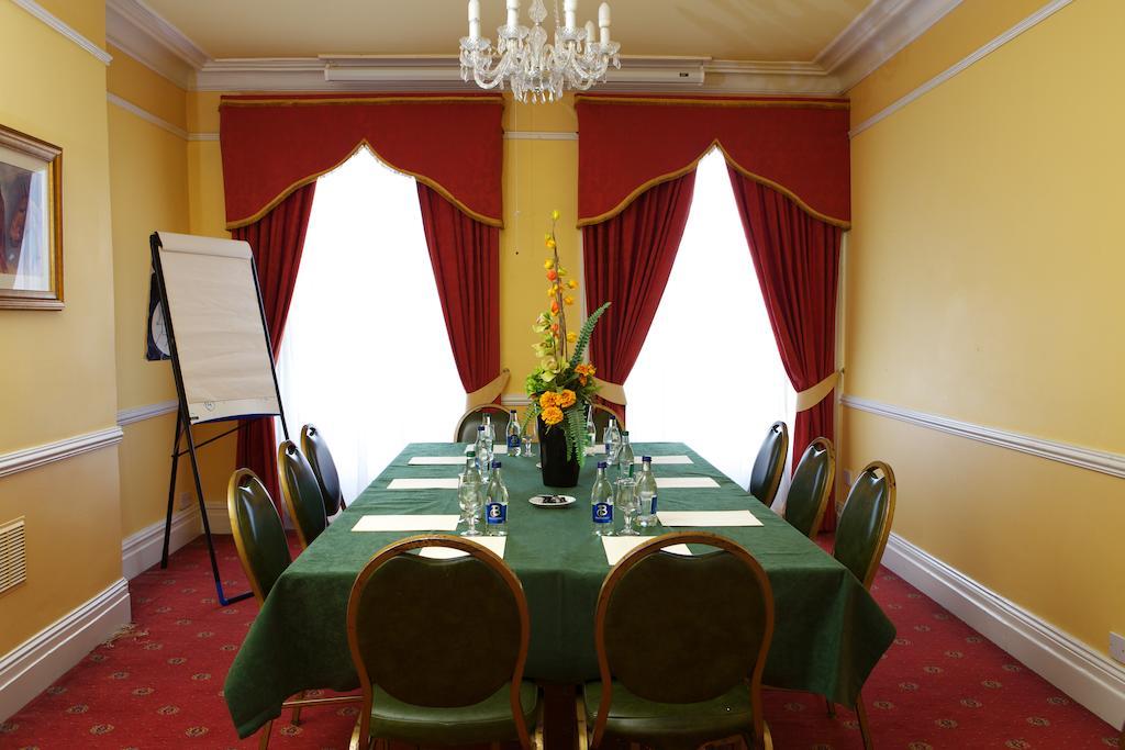 Leens Hotel Abbeyfeale Eksteriør bilde